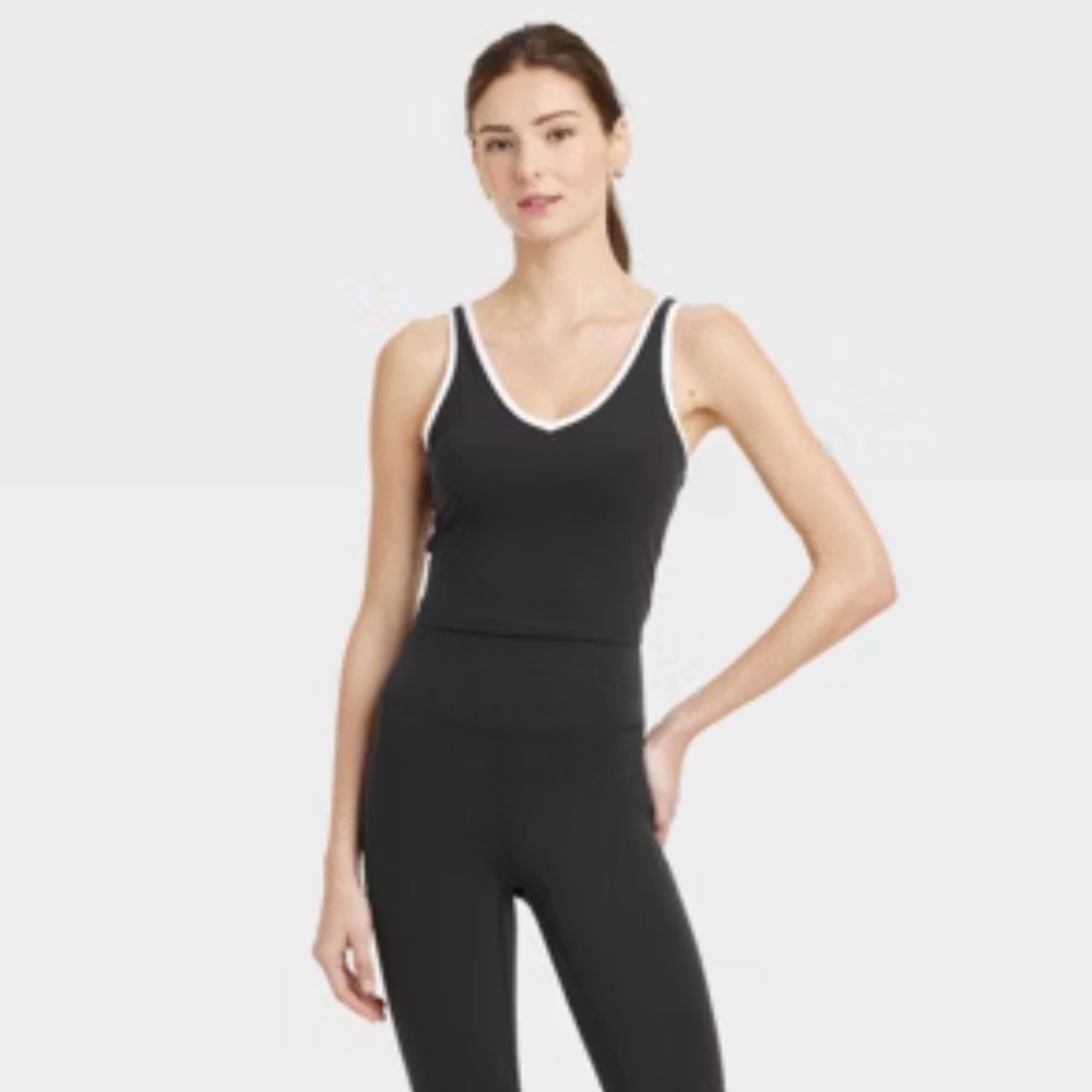 Everyday Soft Light buttery soft Cropped Sports Bra All In Motion SZ Large NWT